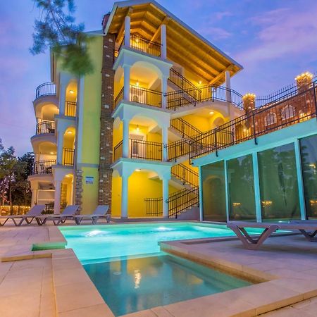 Palace Paulina Luxury Residence Novi Vinodolski Exteriör bild