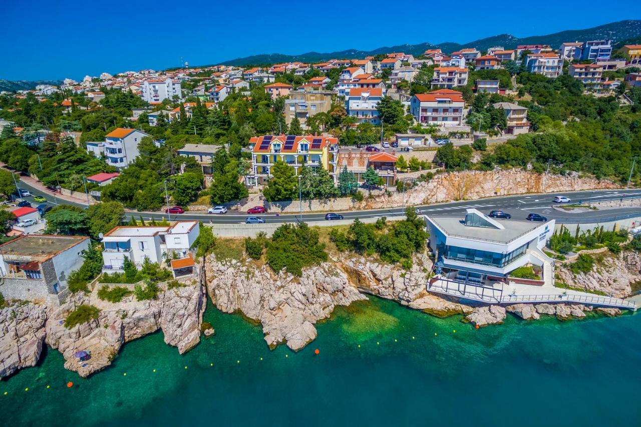 Palace Paulina Luxury Residence Novi Vinodolski Exteriör bild
